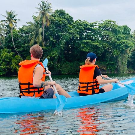 Aki Luna Lagoon Resort Hikkaduwa Buitenkant foto