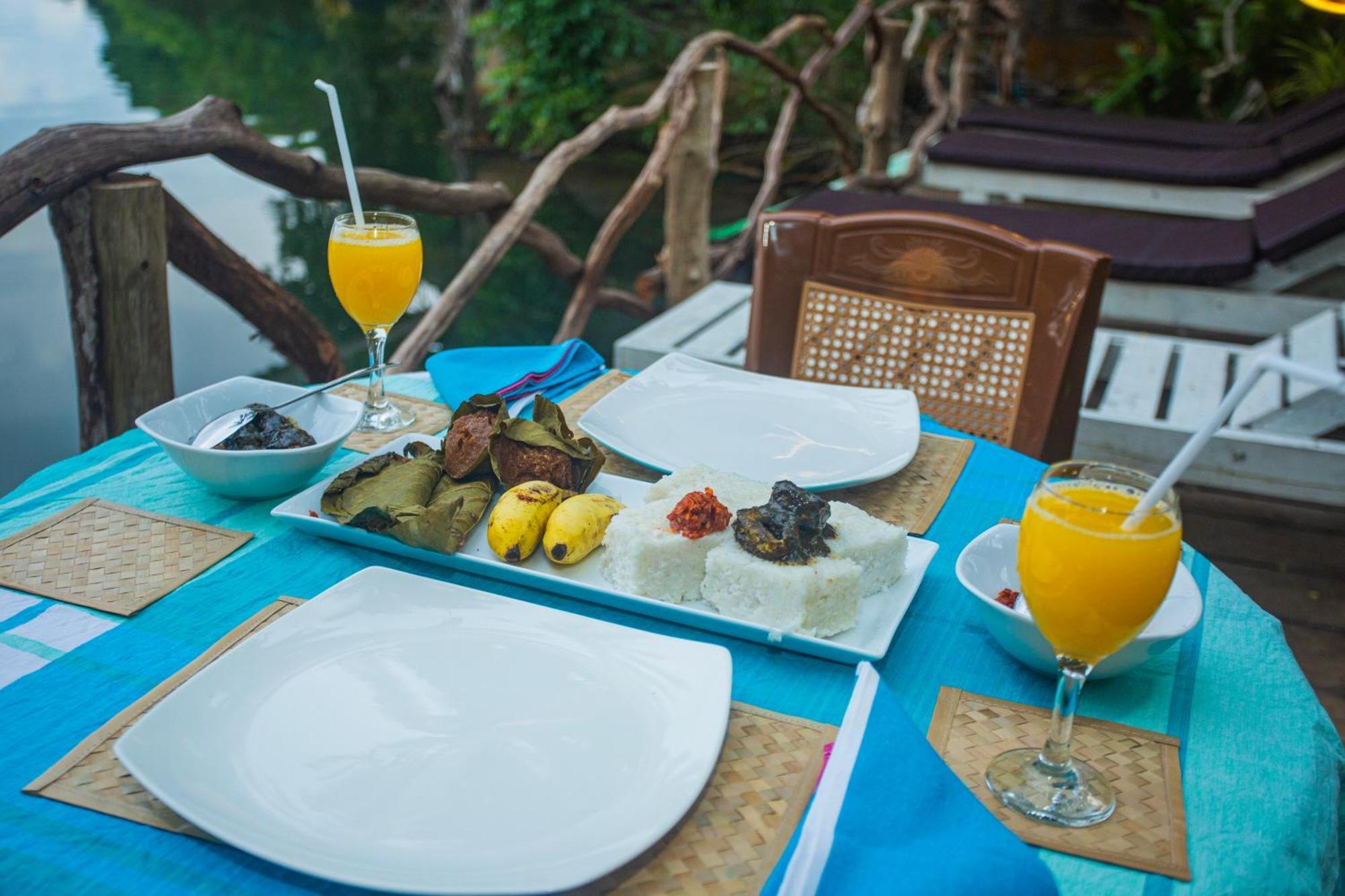 Aki Luna Lagoon Resort Hikkaduwa Buitenkant foto