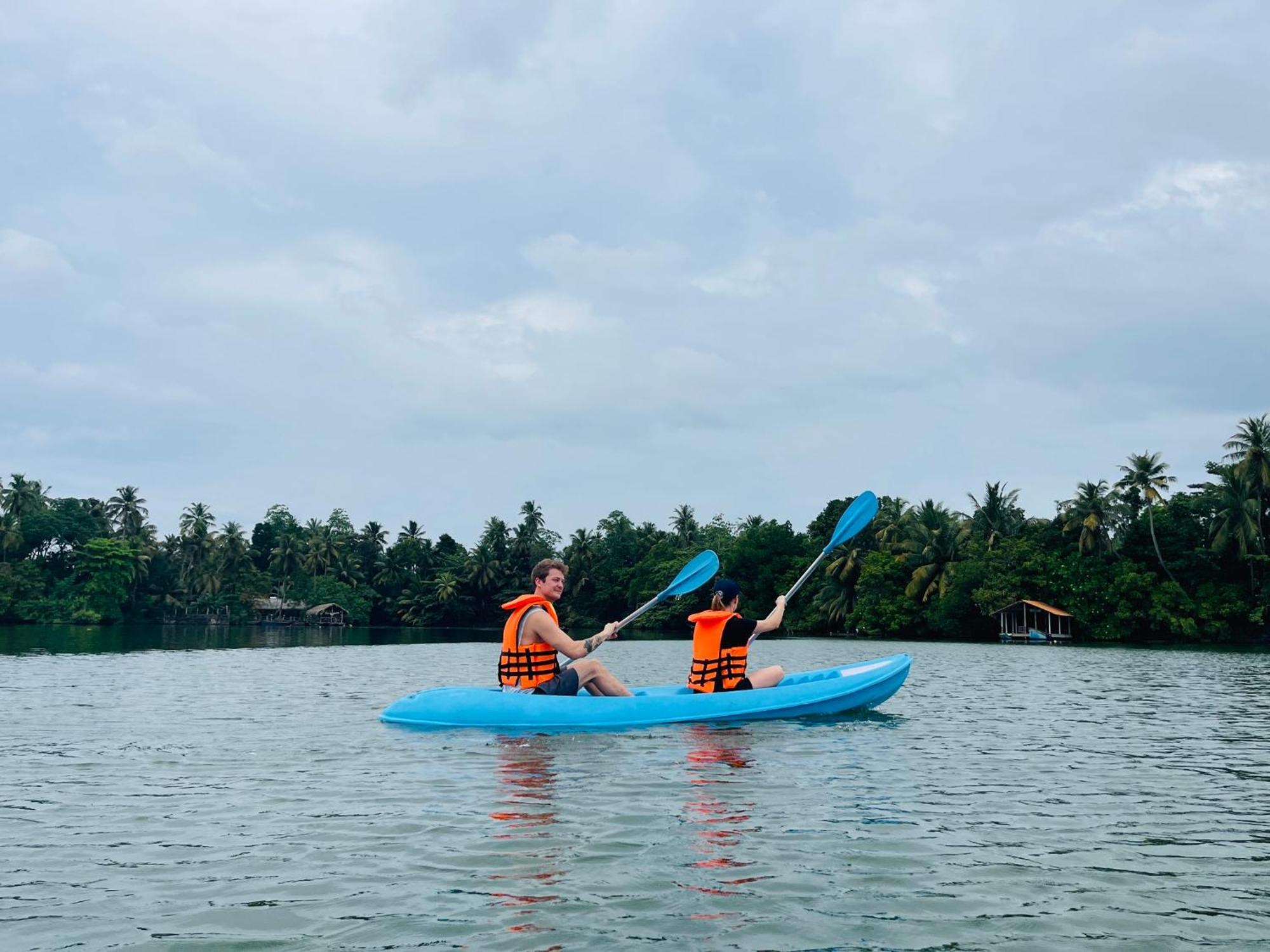 Aki Luna Lagoon Resort Hikkaduwa Buitenkant foto
